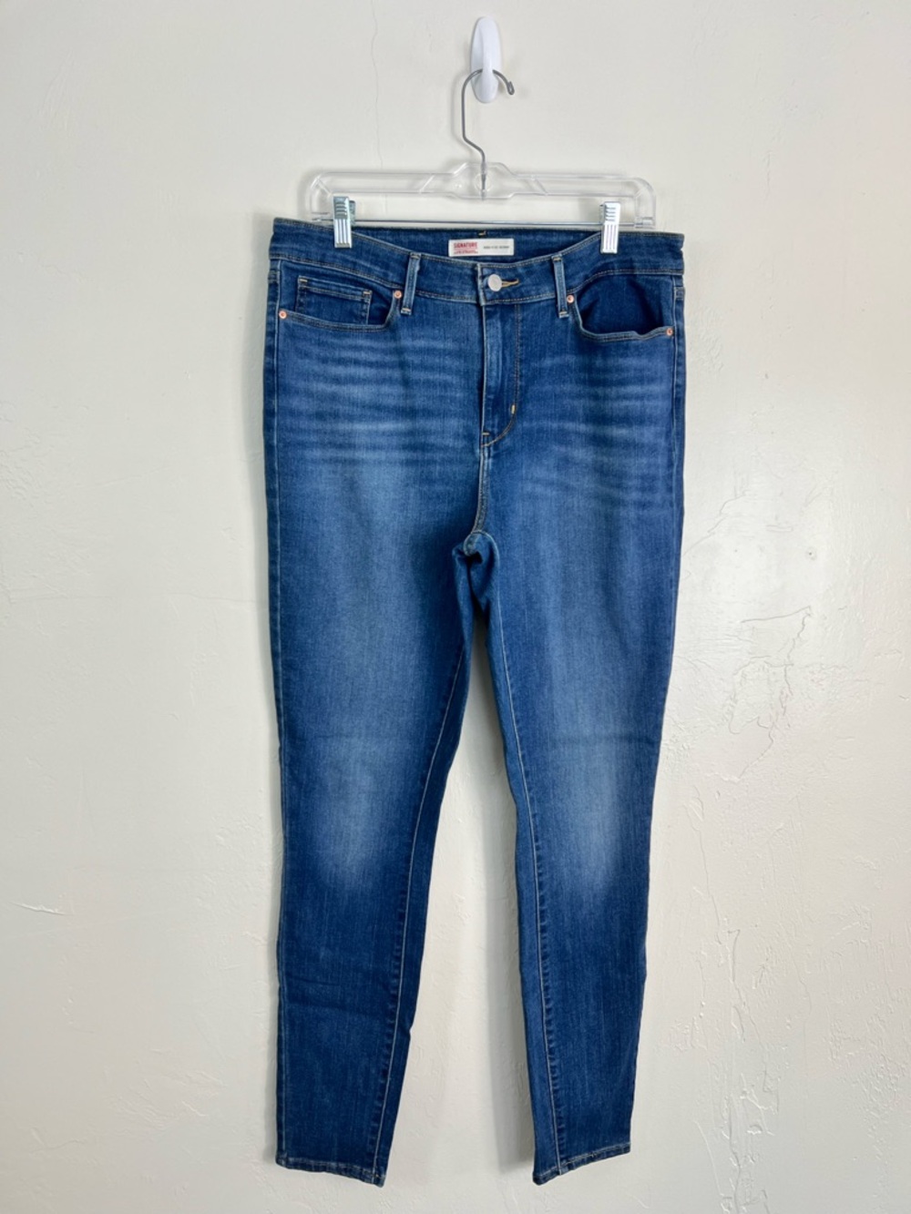 ⭐️ Levi’s High Rise Skinny Jeans